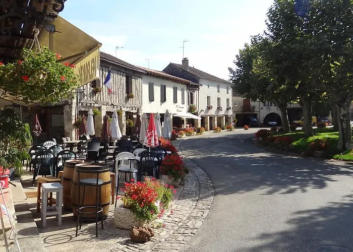 Dom wakacyjny Les Hirondelles Fourcès